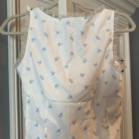 White and blue floral flower tie up top - Picture 2 of 2